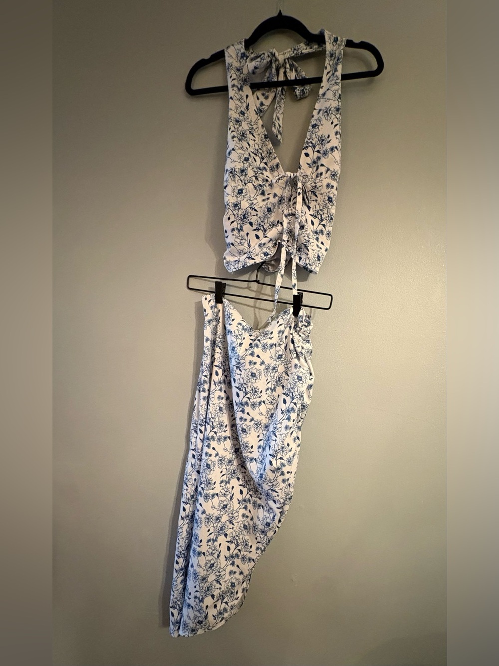 Cider Blue Floral Two-Piece Halter Top and Skirt Set M/L